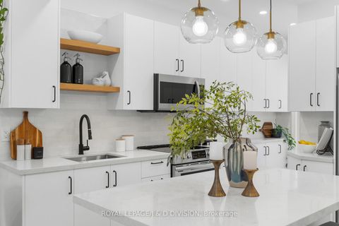 Photo 26 at 28 Argyle Street, Bellwoods, Toronto