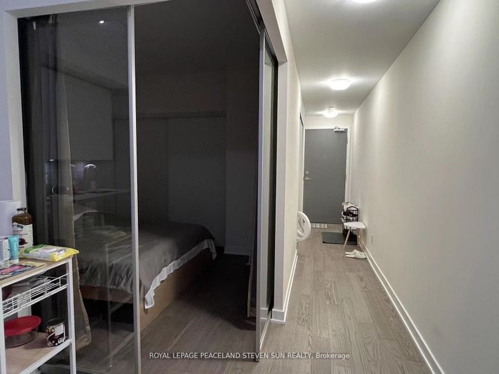 Photo 8 at 904 - 17 Dundonald Street, Yonge Corridor, Toronto