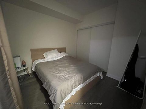 Photo 9 at 904 - 17 Dundonald Street, Yonge Corridor, Toronto