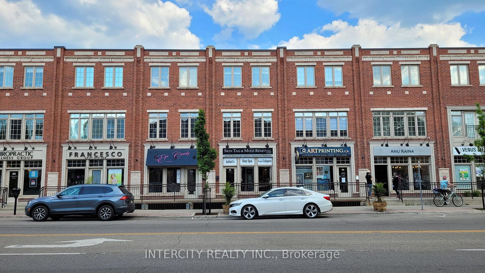 86 Lakeshore Road W, CO Central, Oakville 