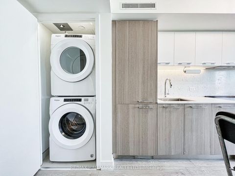 Photo 11 at 721 - 30 Baseball Place, South Riverdale, Toronto