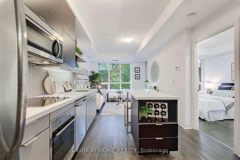 Photo 1 at 228 - 399 Spring Garden Avenue, Willowdale East, Toronto
