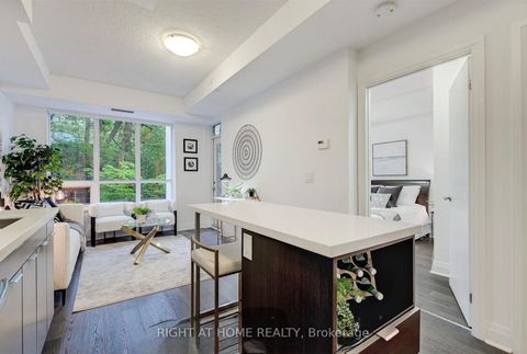 Photo 2 at 228 - 399 Spring Garden Avenue, Willowdale East, Toronto