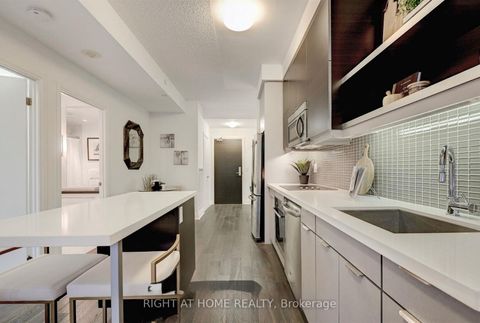 Photo 7 at 228 - 399 Spring Garden Avenue, Willowdale East, Toronto