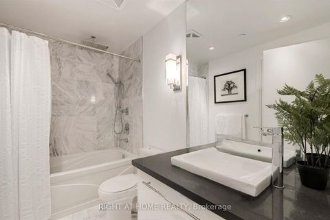 Photo 9 at 228 - 399 Spring Garden Avenue, Willowdale East, Toronto