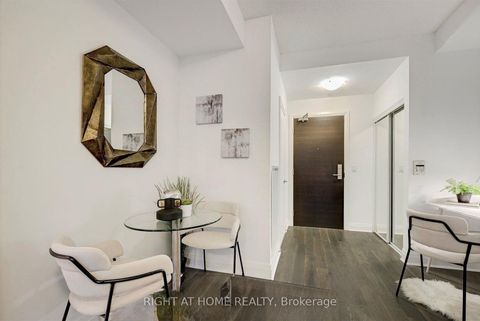 Photo 10 at 228 - 399 Spring Garden Avenue, Willowdale East, Toronto