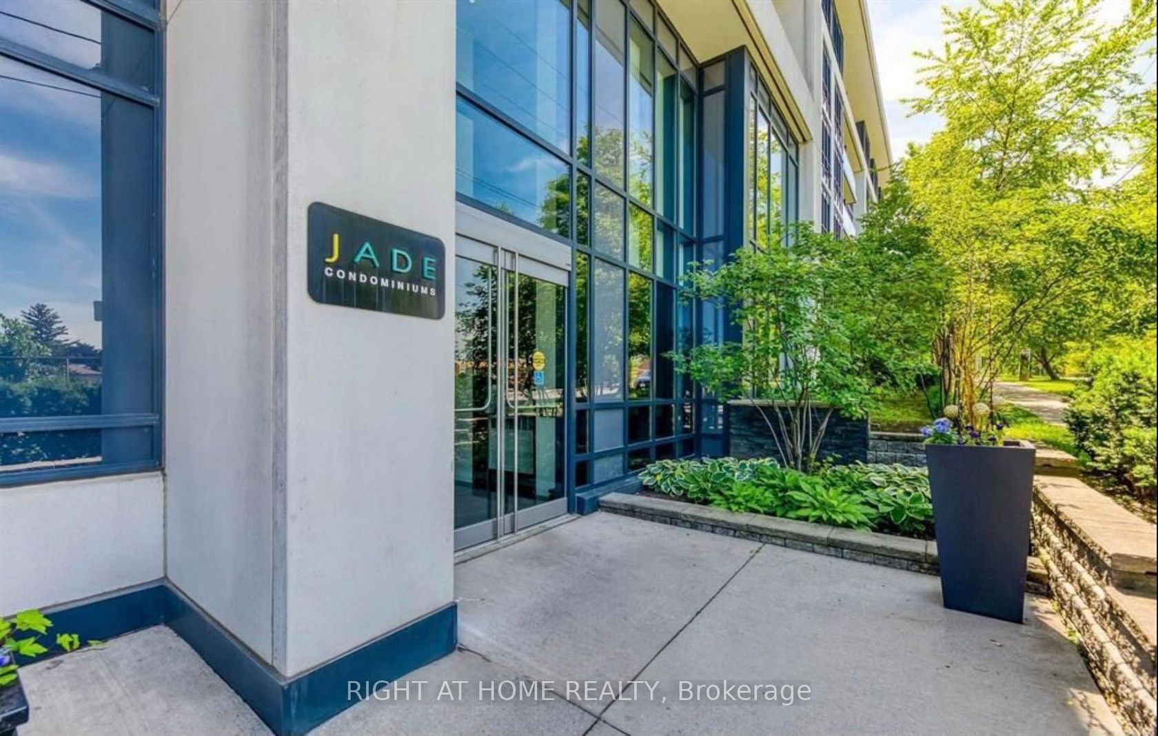 228 - 399 Spring Garden Avenue, Willowdale East, Toronto photo number 2