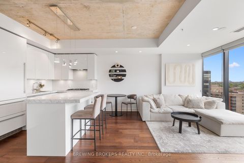 Photo 8 at PH1411 - 629 King St W Street, Waterfront Communities C1, Toronto