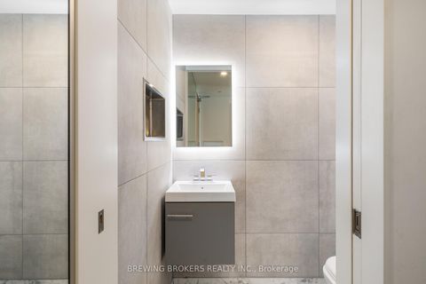 Photo 10 at PH1411 - 629 King St W Street, Waterfront Communities C1, Toronto