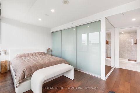 Photo 13 at PH1411 - 629 King St W Street, Waterfront Communities C1, Toronto