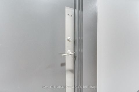 Photo 3 at 717 - 7895 JANE Street, Concord, Vaughan