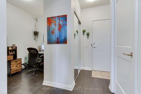 Photo 6 at 717 - 7895 JANE Street, Concord, Vaughan