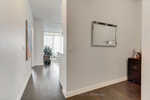 Photo 7 at 717 - 7895 JANE Street, Concord, Vaughan