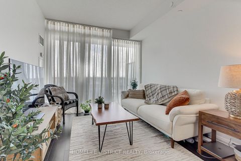 Photo 13 at 717 - 7895 JANE Street, Concord, Vaughan