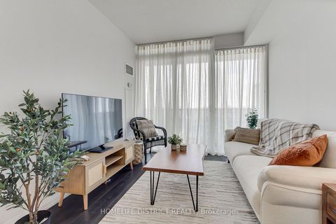 Photo 15 at 717 - 7895 JANE Street, Concord, Vaughan