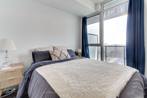 Photo 17 at 717 - 7895 JANE Street, Concord, Vaughan