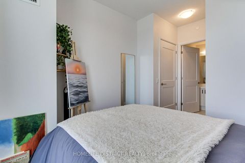 Photo 18 at 717 - 7895 JANE Street, Concord, Vaughan