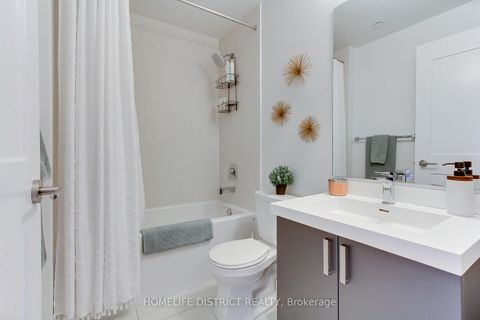 Photo 24 at 717 - 7895 JANE Street, Concord, Vaughan