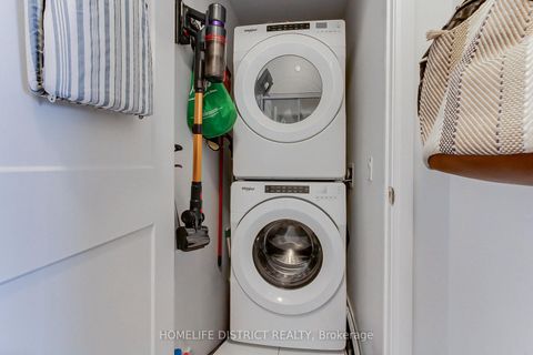 Photo 27 at 717 - 7895 JANE Street, Concord, Vaughan