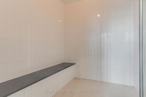 Photo 34 at 717 - 7895 JANE Street, Concord, Vaughan