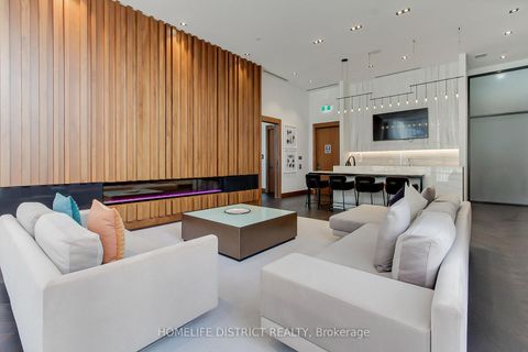 Photo 37 at 717 - 7895 JANE Street, Concord, Vaughan