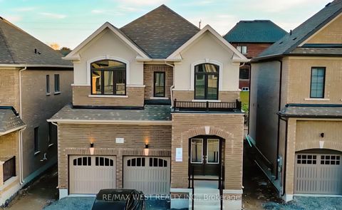 Photo 0 at 7 Stennett Drive, Keswick North, Georgina