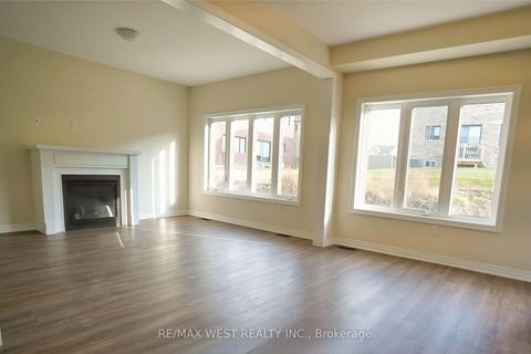 Photo 9 at 7 Stennett Drive, Keswick North, Georgina