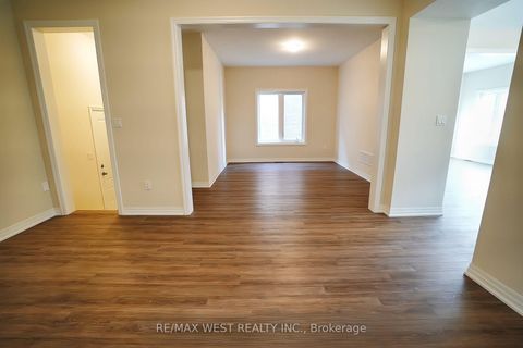 Photo 10 at 7 Stennett Drive, Keswick North, Georgina