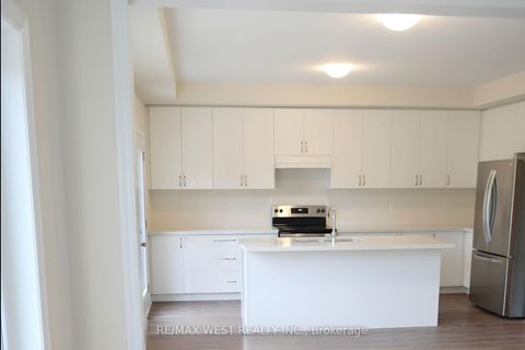 Photo 13 at 7 Stennett Drive, Keswick North, Georgina