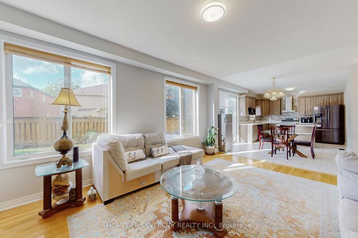 Photo 8 at 6 Rouge Fairway Street, Rouge Fairways, Markham