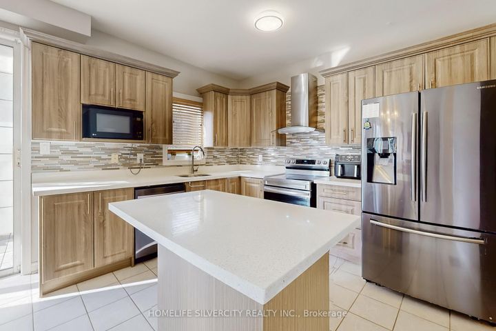 Photo 10 at 6 Rouge Fairway Street, Rouge Fairways, Markham