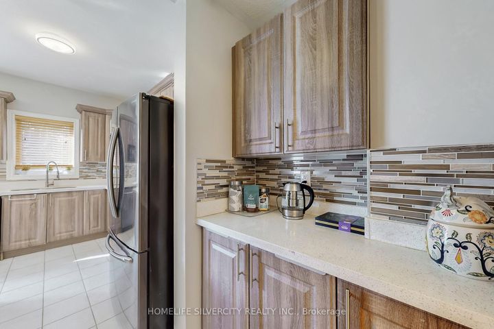 Photo 13 at 6 Rouge Fairway Street, Rouge Fairways, Markham