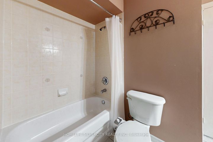 Photo 32 at 6 Rouge Fairway Street, Rouge Fairways, Markham