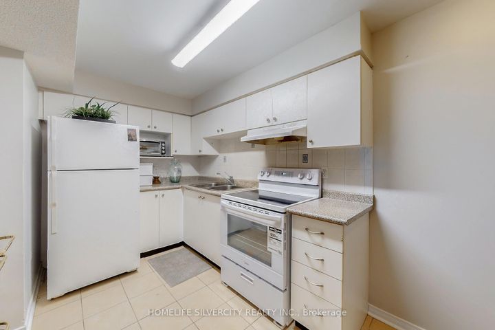 Photo 36 at 6 Rouge Fairway Street, Rouge Fairways, Markham