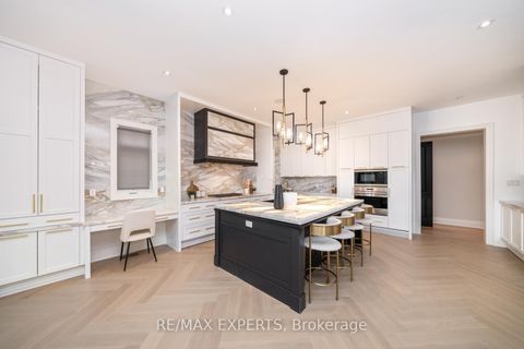 Photo 15 at 32 James Stokes Court, King City, King