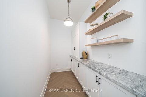 Photo 17 at 32 James Stokes Court, King City, King