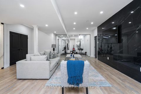 Photo 26 at 32 James Stokes Court, King City, King