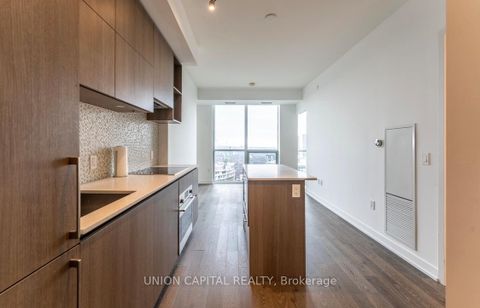 Photo 4 at 3709 - 1 Yorkville Avenue, Annex, Toronto