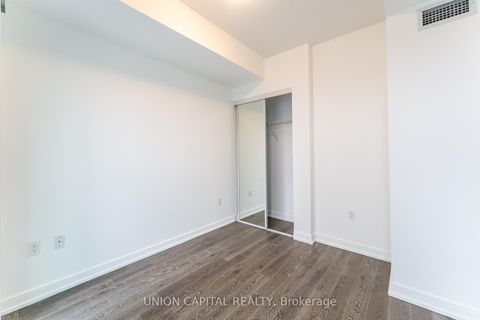 Photo 6 at 3709 - 1 Yorkville Avenue, Annex, Toronto