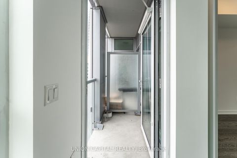 Photo 14 at 3709 - 1 Yorkville Avenue, Annex, Toronto