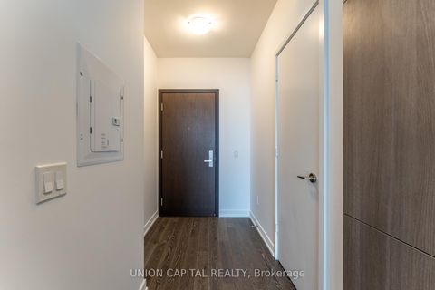 Photo 16 at 3709 - 1 Yorkville Avenue, Annex, Toronto