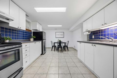 Photo 14 at 28 Hubert Avenue, Birchmount, Toronto