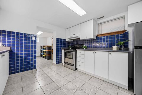 Photo 16 at 28 Hubert Avenue, Birchmount, Toronto