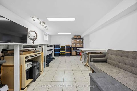 Photo 17 at 28 Hubert Avenue, Birchmount, Toronto