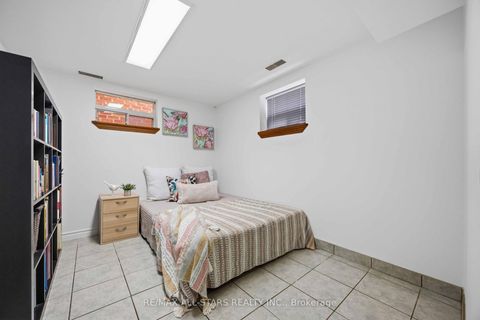 Photo 20 at 28 Hubert Avenue, Birchmount, Toronto