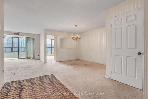 Photo 6 at 2005 - 33 Elmhurst Avenue, Westgate, Toronto