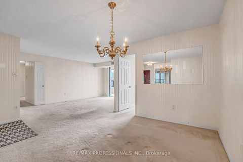 Photo 10 at 2005 - 33 Elmhurst Avenue, Westgate, Toronto