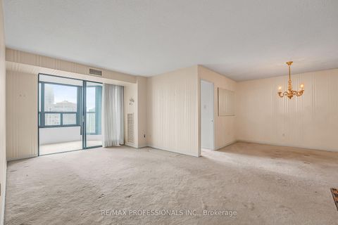 Photo 13 at 2005 - 33 Elmhurst Avenue, Westgate, Toronto