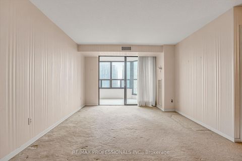 Photo 14 at 2005 - 33 Elmhurst Avenue, Westgate, Toronto