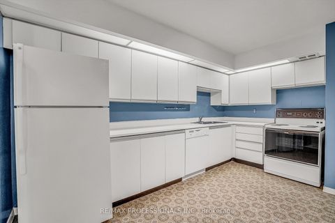 Photo 16 at 2005 - 33 Elmhurst Avenue, Westgate, Toronto